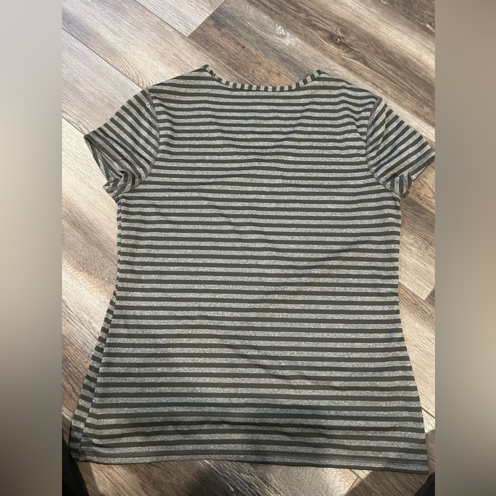 Basic striped tee - Picture 2 of 3